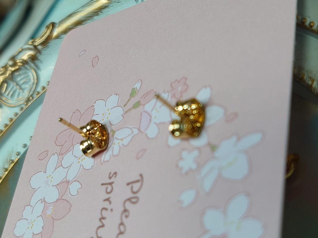 桜色の猫 ピアス