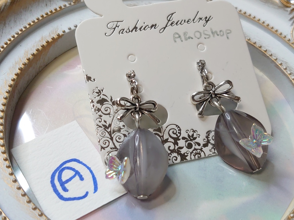 みずみずしい果実イヤリング