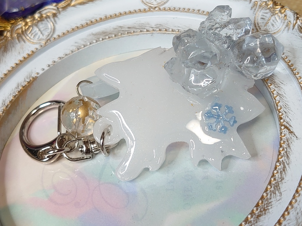 氷狼のキーホルダー