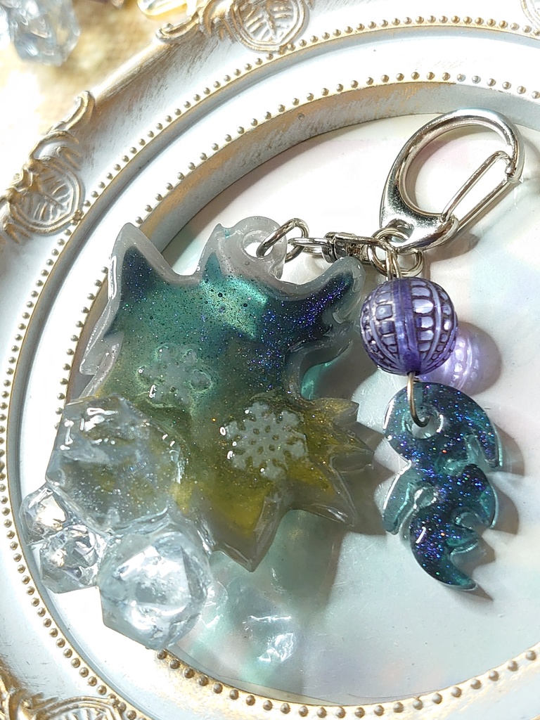 氷狼のキーホルダー