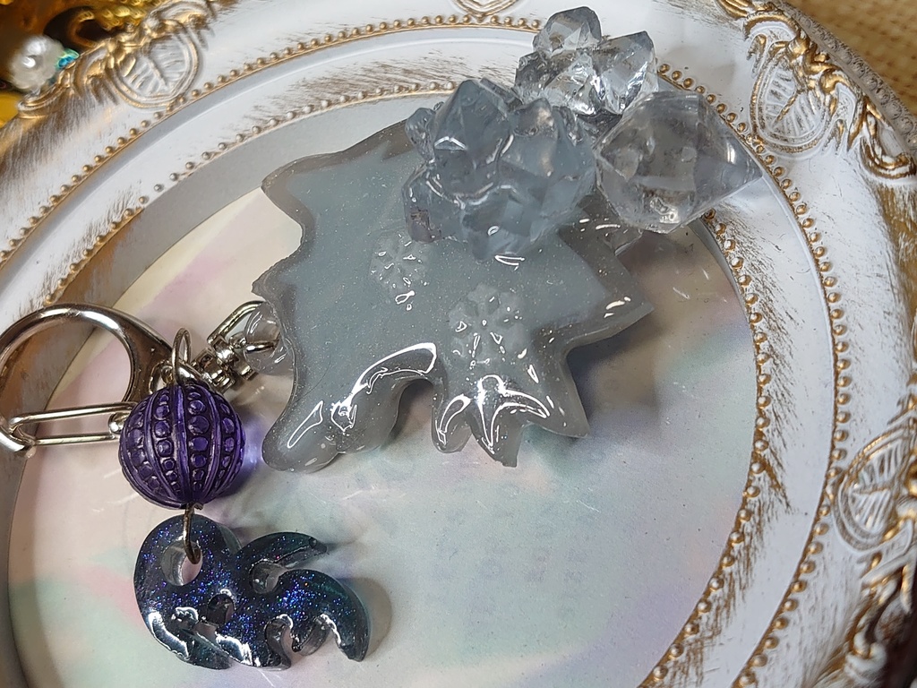 氷狼のキーホルダー