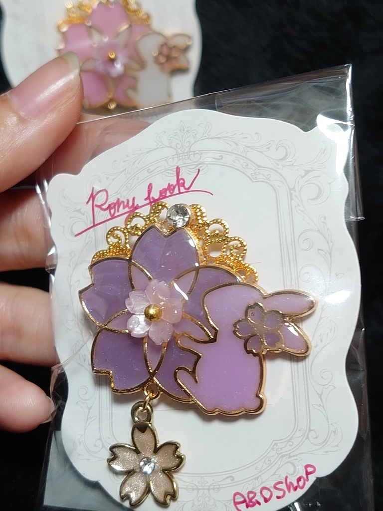 桜好きうさぎのポニーフック