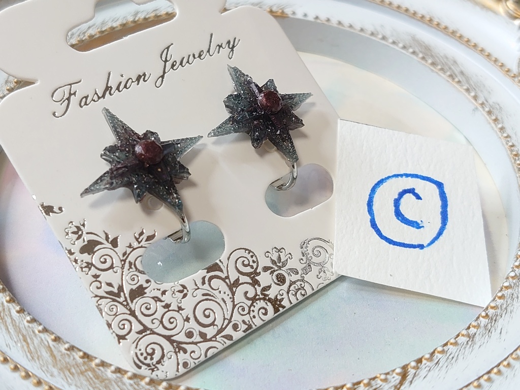 漆黒のピアス&イヤリング