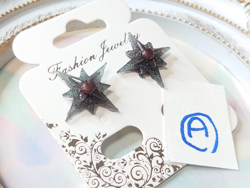 漆黒のピアス&イヤリング