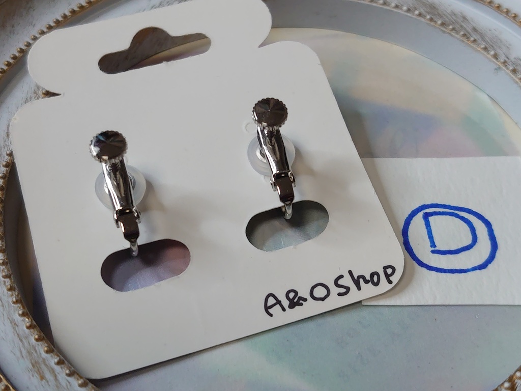 漆黒のピアス&イヤリング