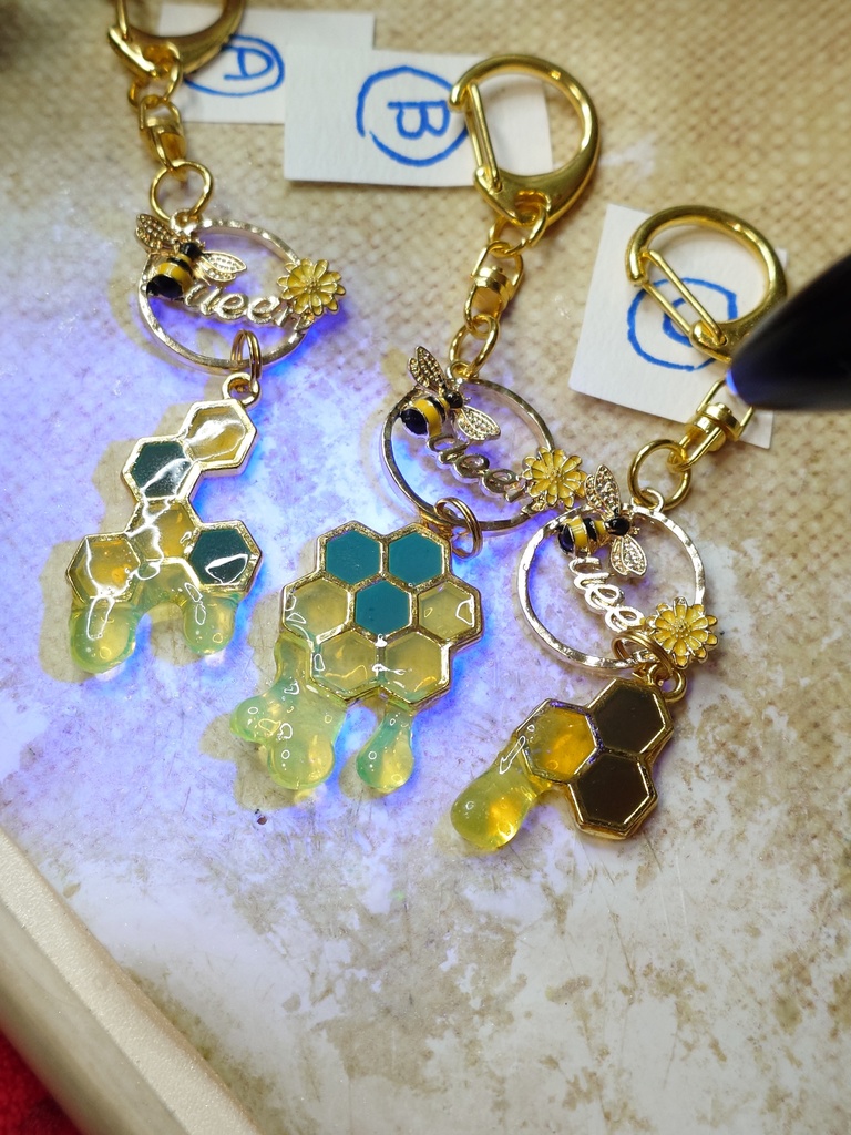 Honeybee キーホルダー