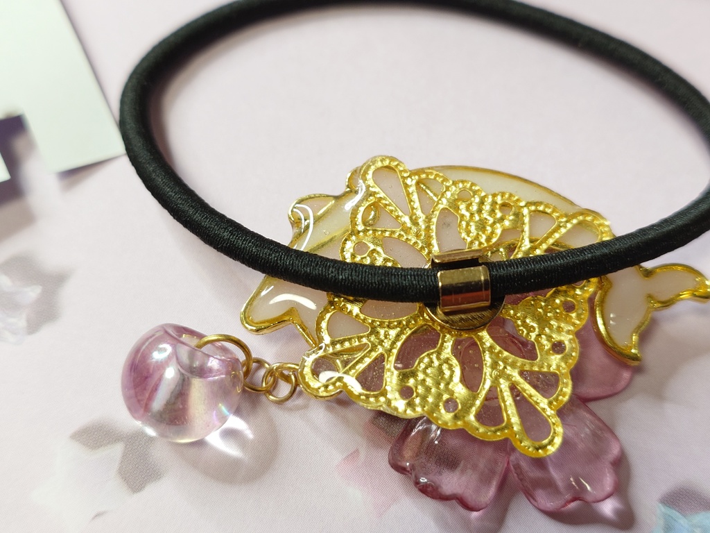 花とイルカの戯れヘアゴム