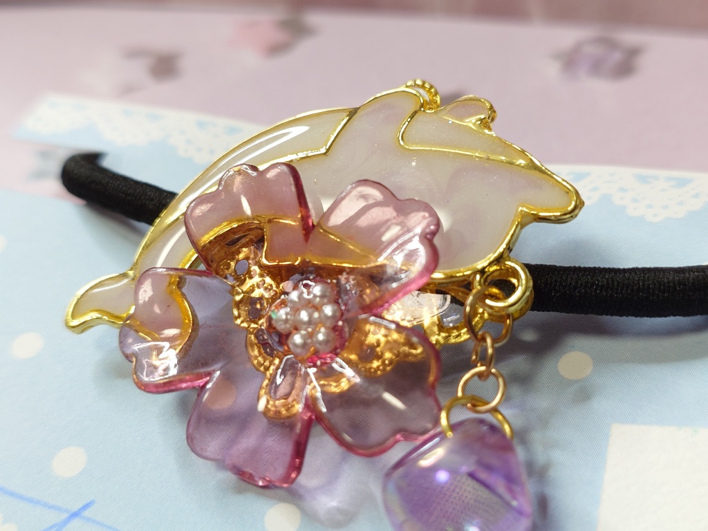 花とイルカの戯れヘアゴム