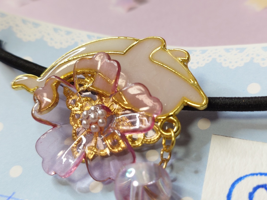 花とイルカの戯れヘアゴム