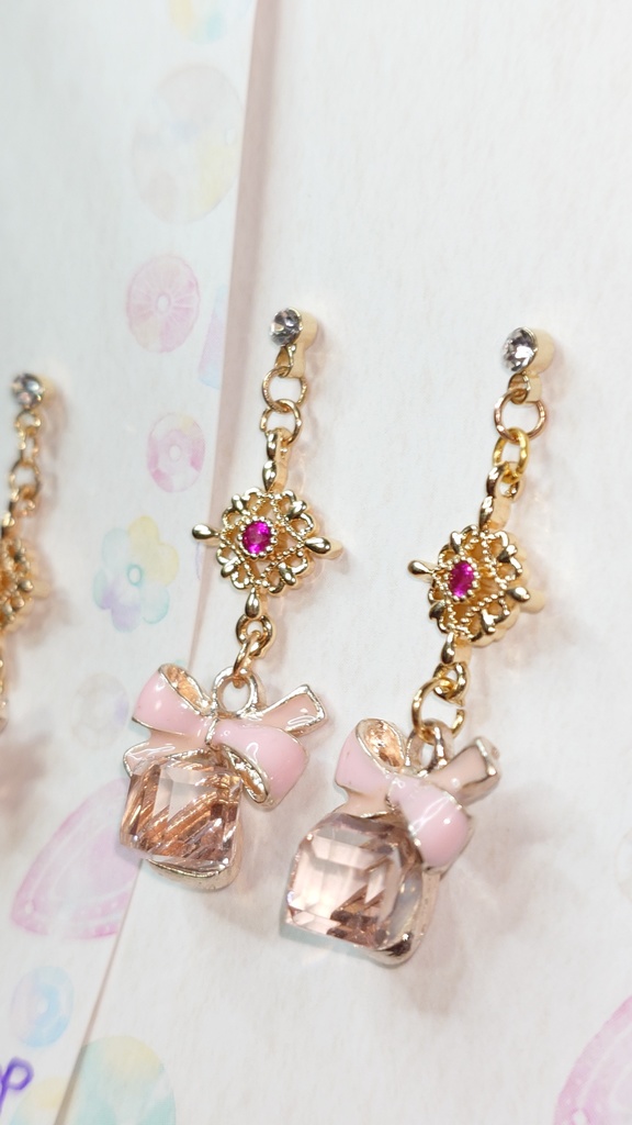 聖なる夜のプレゼント🎁ピアス(イヤリング交換可)