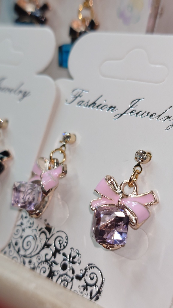 ぷち聖なる夜のプレゼント🎁ピアス(イヤリング交換可)