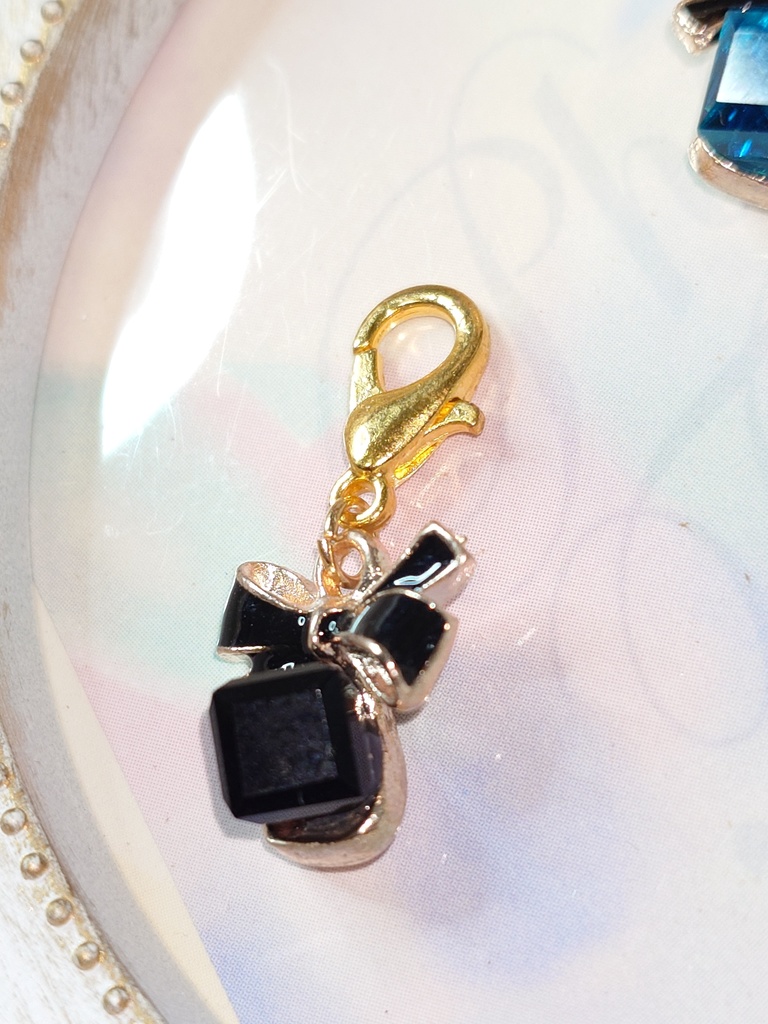 聖なる夜のプレゼント🎁チャーム