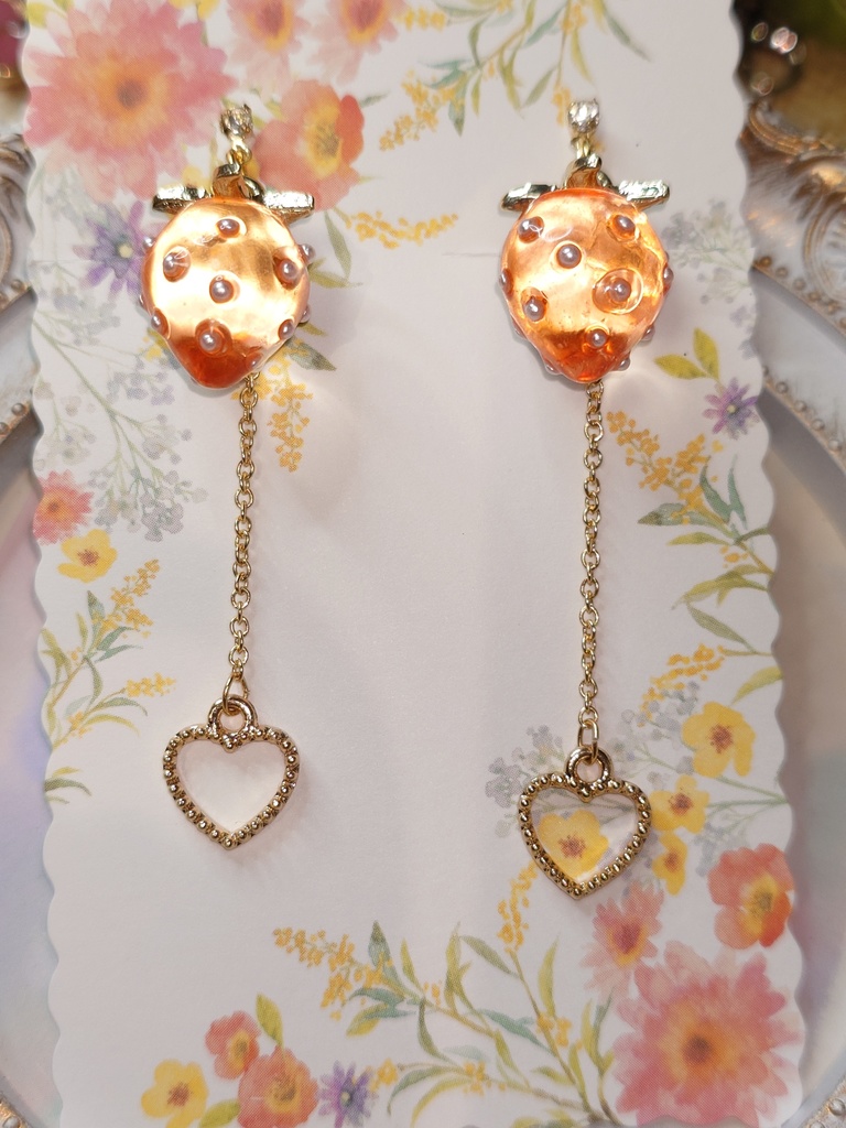 Love苺イヤリング