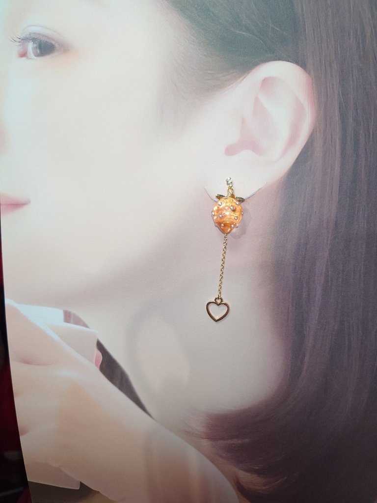 Love苺イヤリング