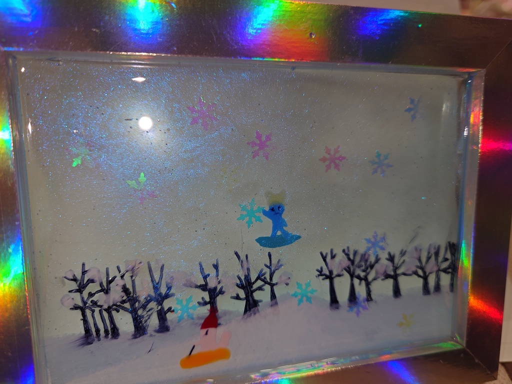 【額縁】クマとたぬきの雪遊び