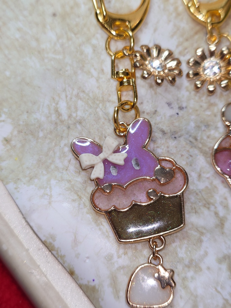 カップケーキキーホルダー(うさぎ、くま)