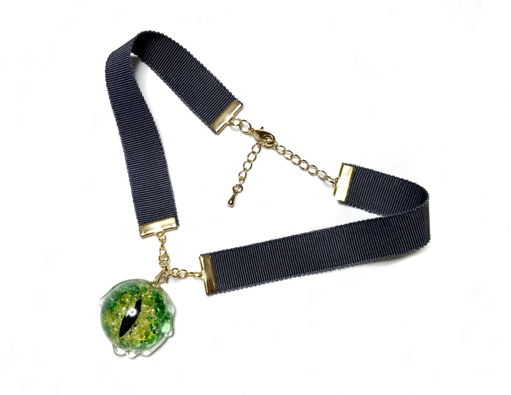 ใๅฑ็คบใ"Eye Eye Hastur" Ribbon Choker