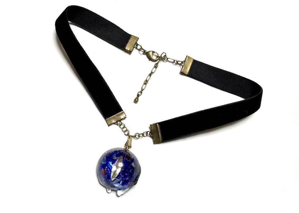 ใๅฑ็คบใ"Eye Eye Hastur" Ribbon Choker