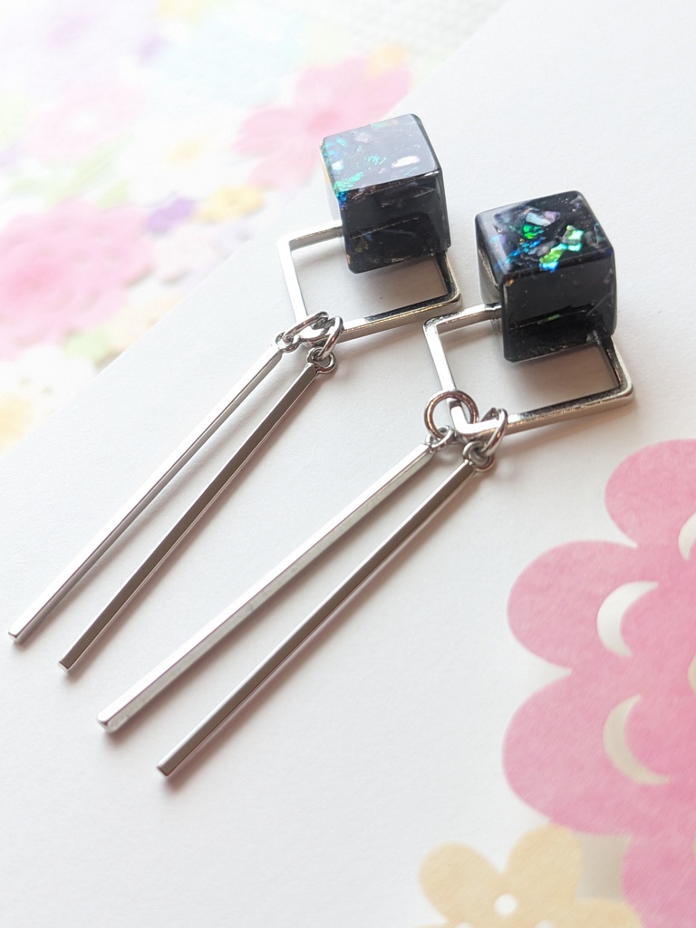 キューブイヤリング/ピアス