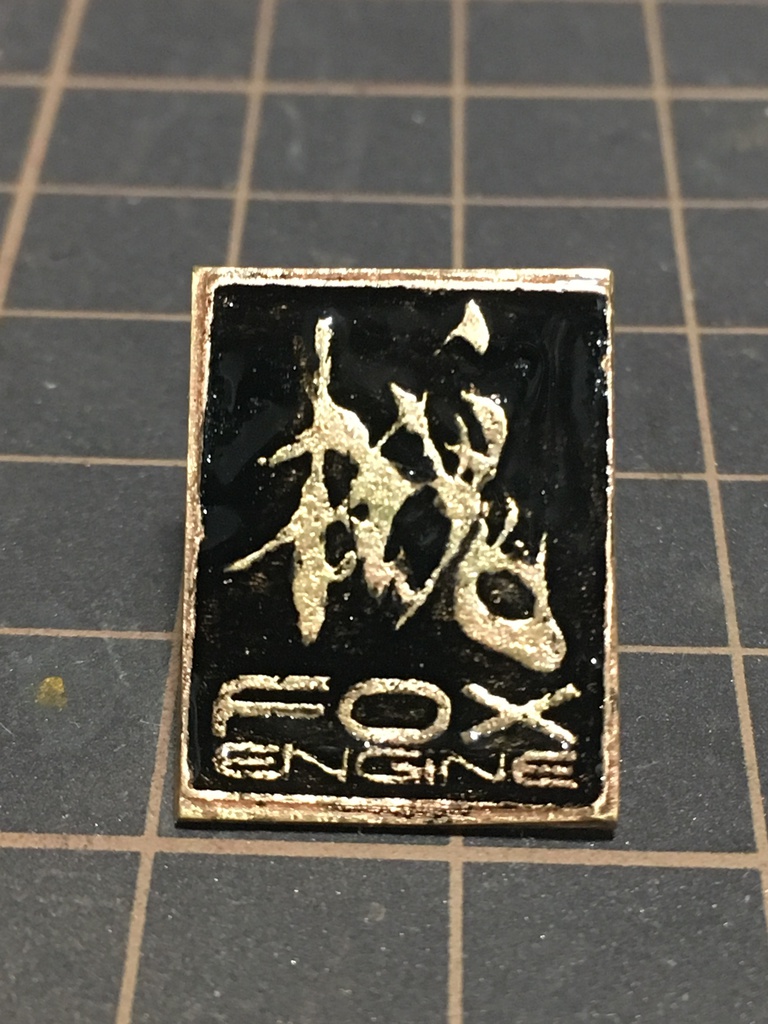 FOX.Eピンバッチ