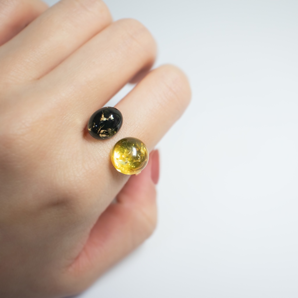 推し色★推しカプカラー★ 天然石 イエロー×ブラック アンバーのフォークリング【フリーサイズ】琥珀 指輪