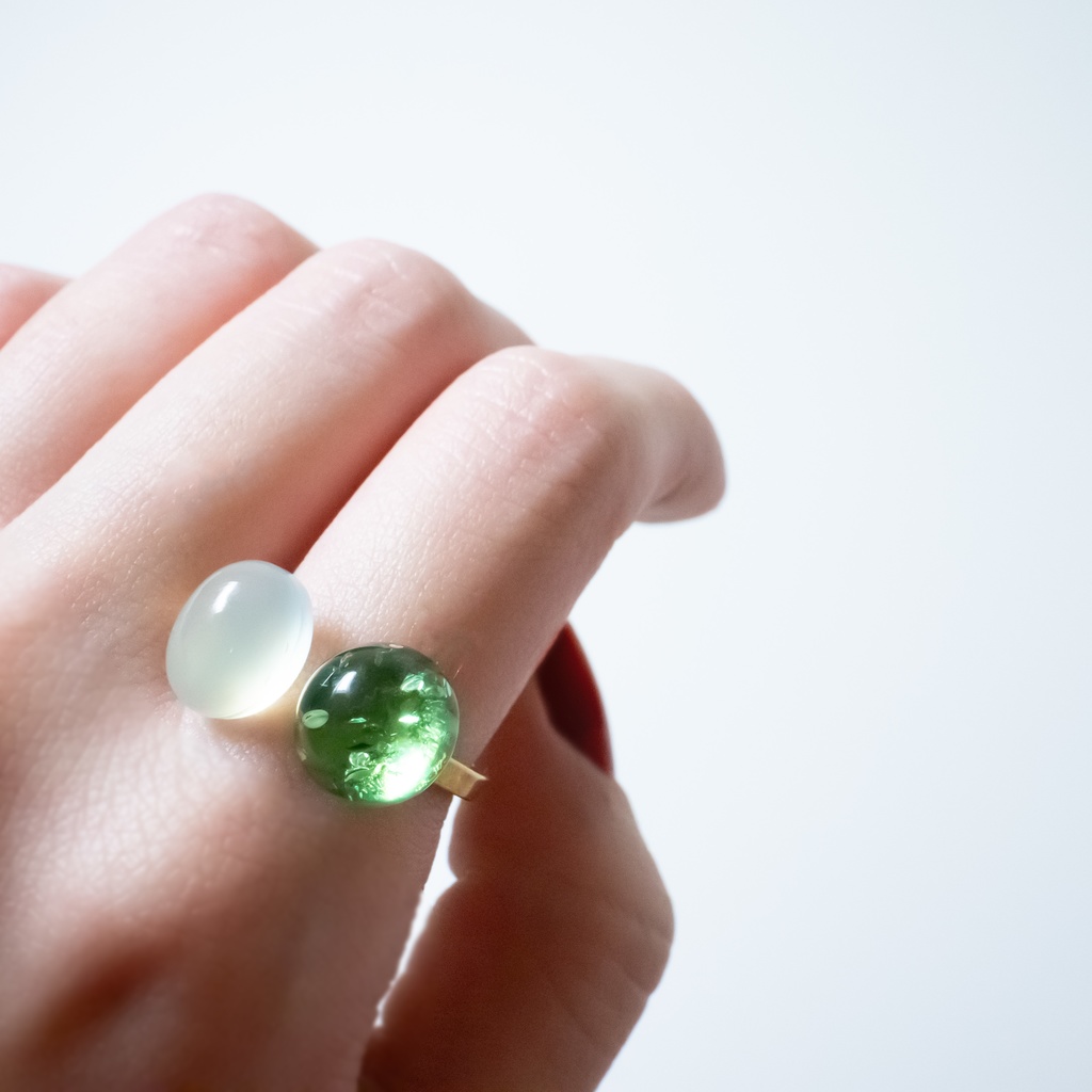 推し色★推しカプカラー★ 天然石 グリーンカラーアンバー×ライムグリーンカルセドニーのフォークリング【フリーサイズ】