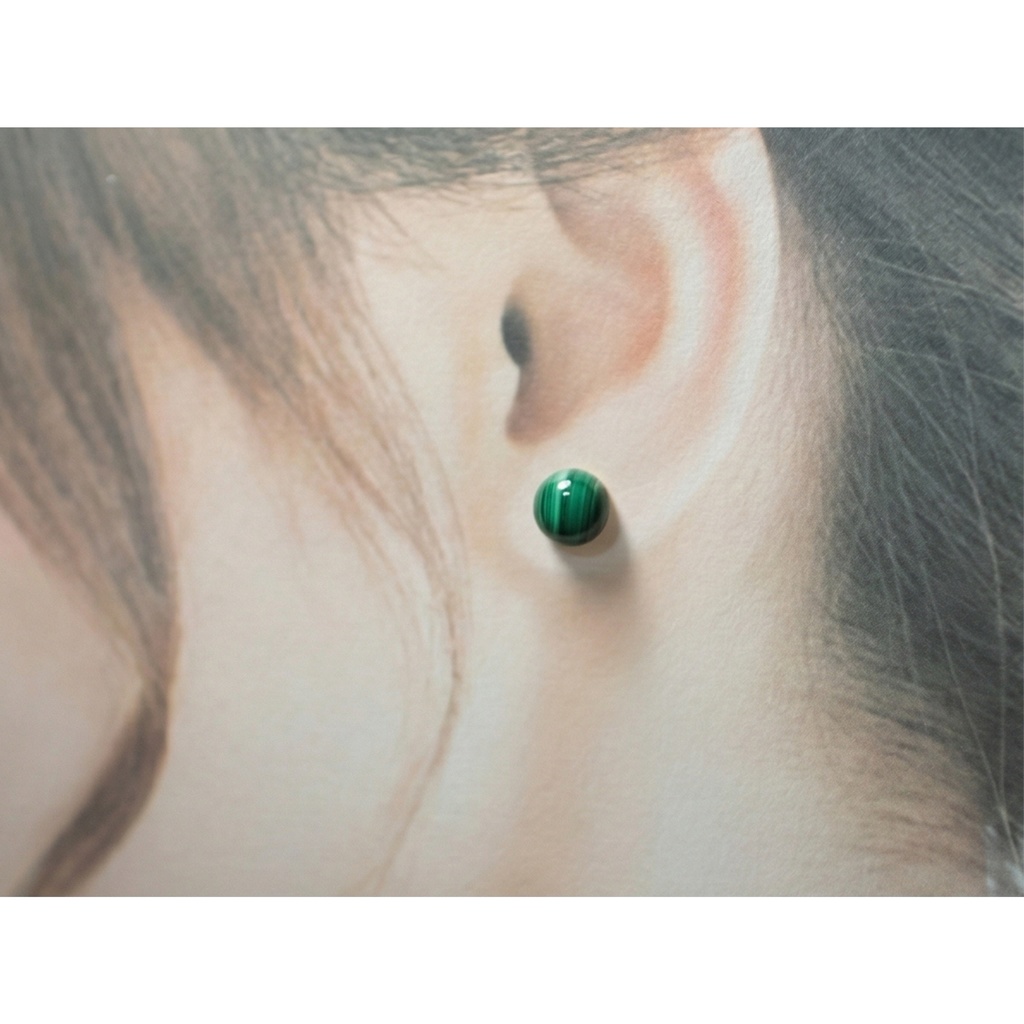 推しカラー★推し誕生石★ 天然石 マラカイトの一粒ピアス【サージカルステンレス 金属アレルギー対応】