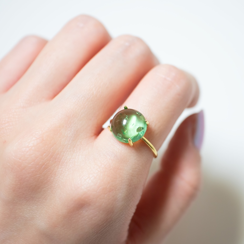 推し色★ 天然石 クラック入りグリーンカラーアンバーのリング【フリーサイズ】琥珀 s925 18KGP