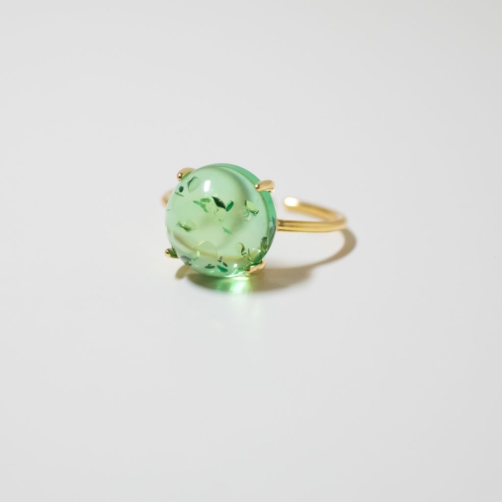 推し色★ 天然石 クラック入りグリーンカラーアンバーのリング【フリーサイズ】琥珀 s925 18KGP