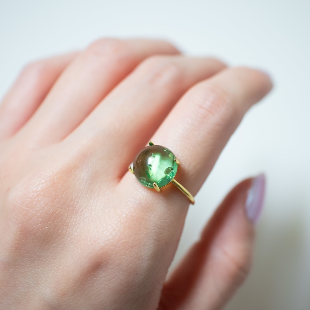 推し色★ 天然石 クラック入りグリーンカラーアンバーのリング【フリーサイズ】琥珀 s925 18KGP