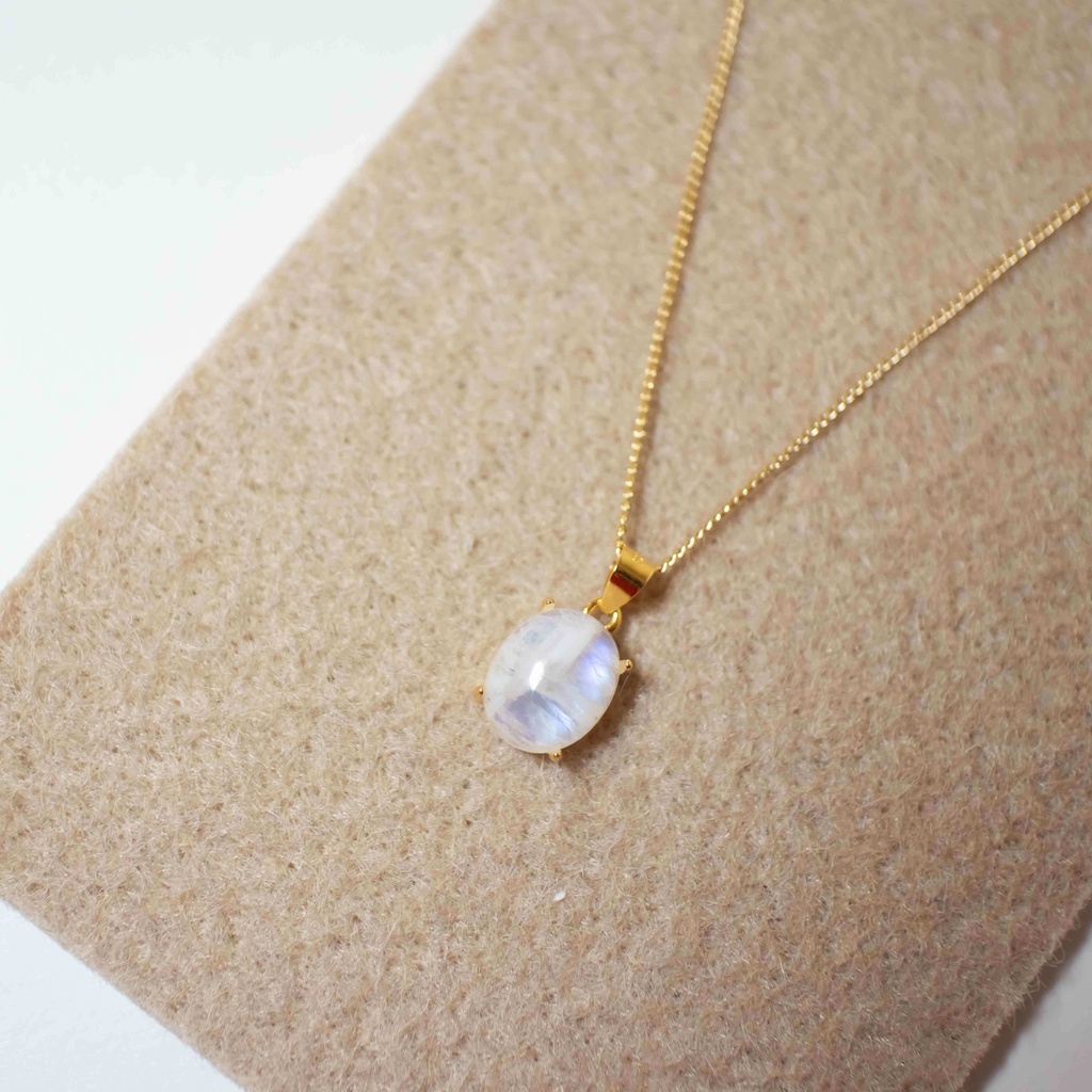 推し色★推し誕生石★ 天然石 レインボームーンストーンのネックレス【アジャスター付き】