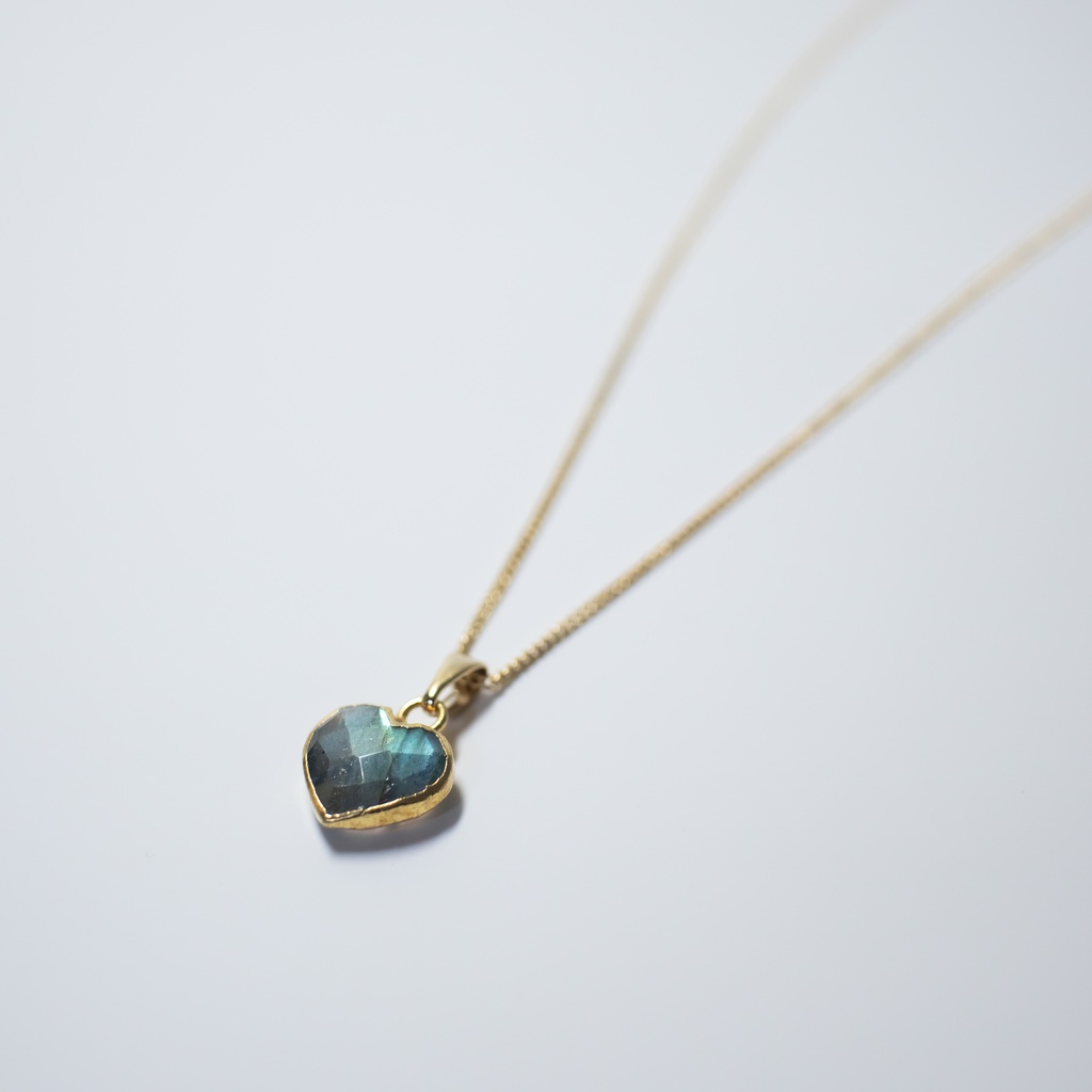 天然石 ラブラドライトのハート型 ネックレス【アジャスター付きで調節可能】