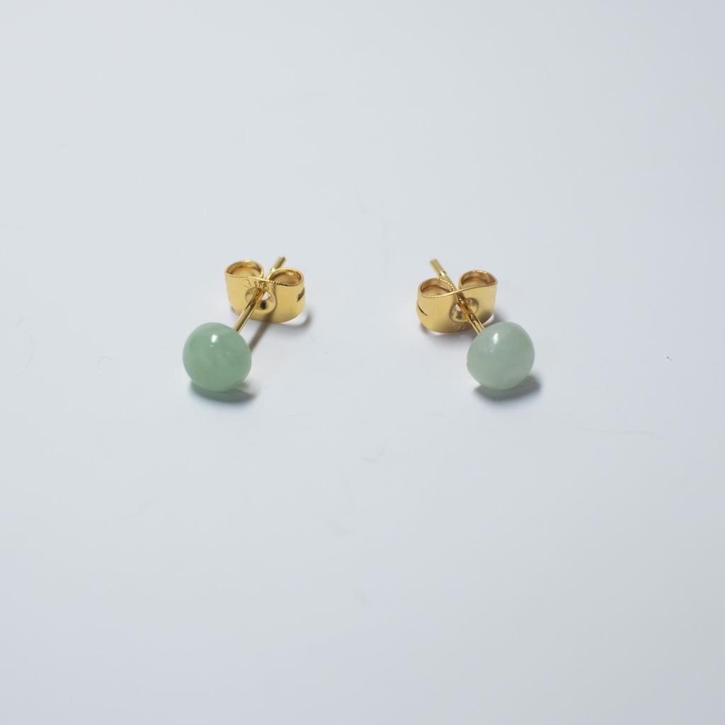 推し色★推し誕生石★ 天然石 ビルマ翡翠の小粒ピアス (ジェイタイト)【サージカルステンレス 金属アレルギー対応】