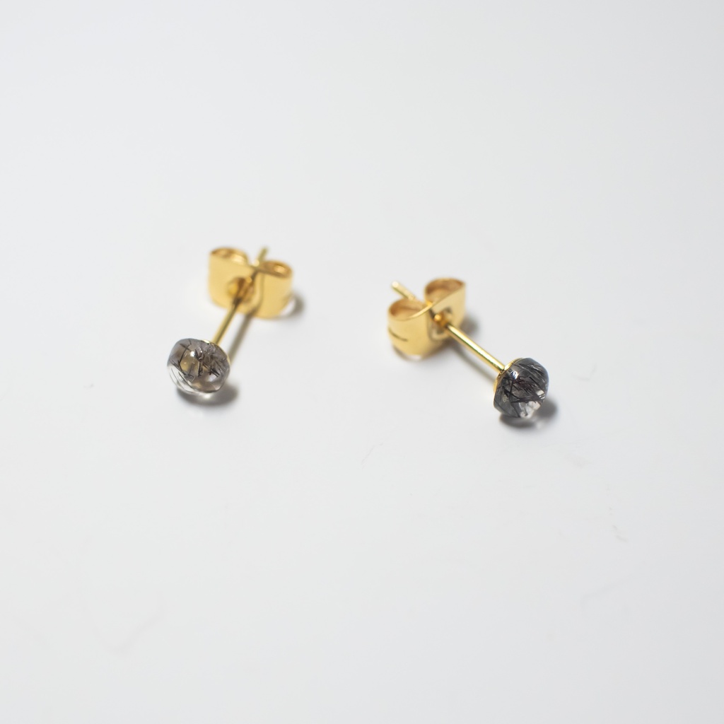 天然石 トルマリンクォーツの小粒ピアス【サージカルステンレス 金属アレルギー対応】