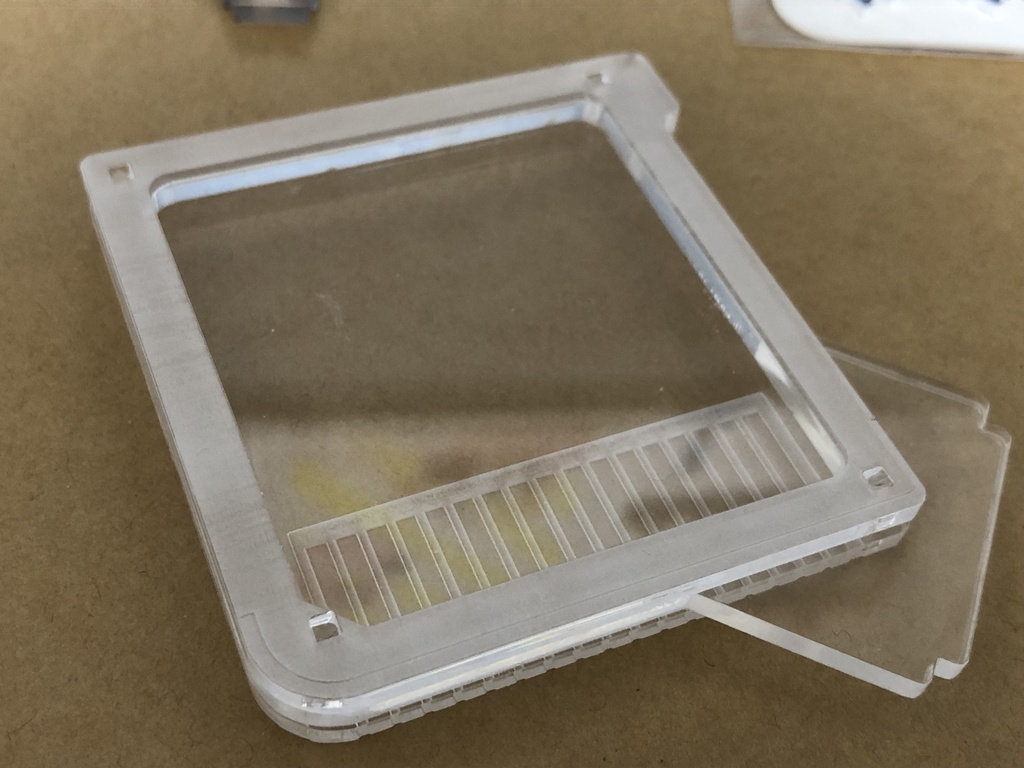 シャカシャカさせれないことものないアクスタの組み立てキット