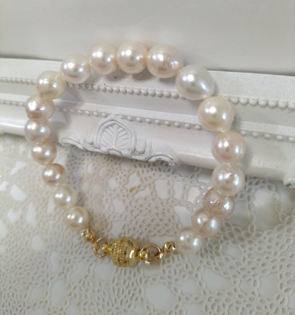 あこや真珠のマグネット式ブレスレット