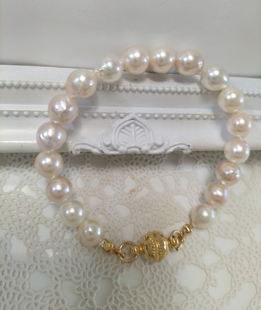 あこや真珠のマグネット式ブレスレット