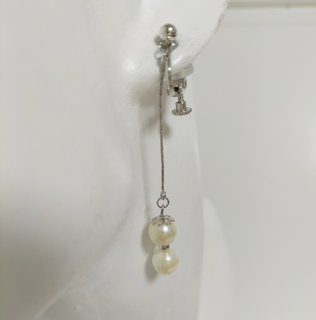 あこや真珠(日本産)のネジバネ式イヤリング