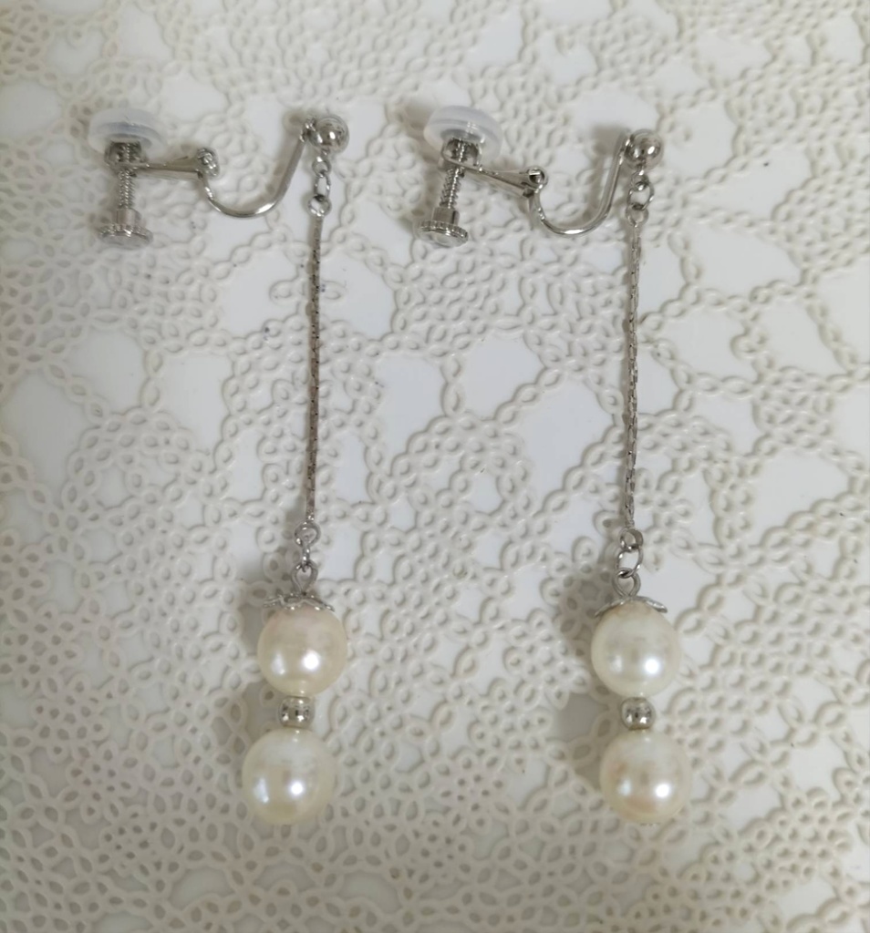 あこや真珠(日本産)のネジバネ式イヤリング