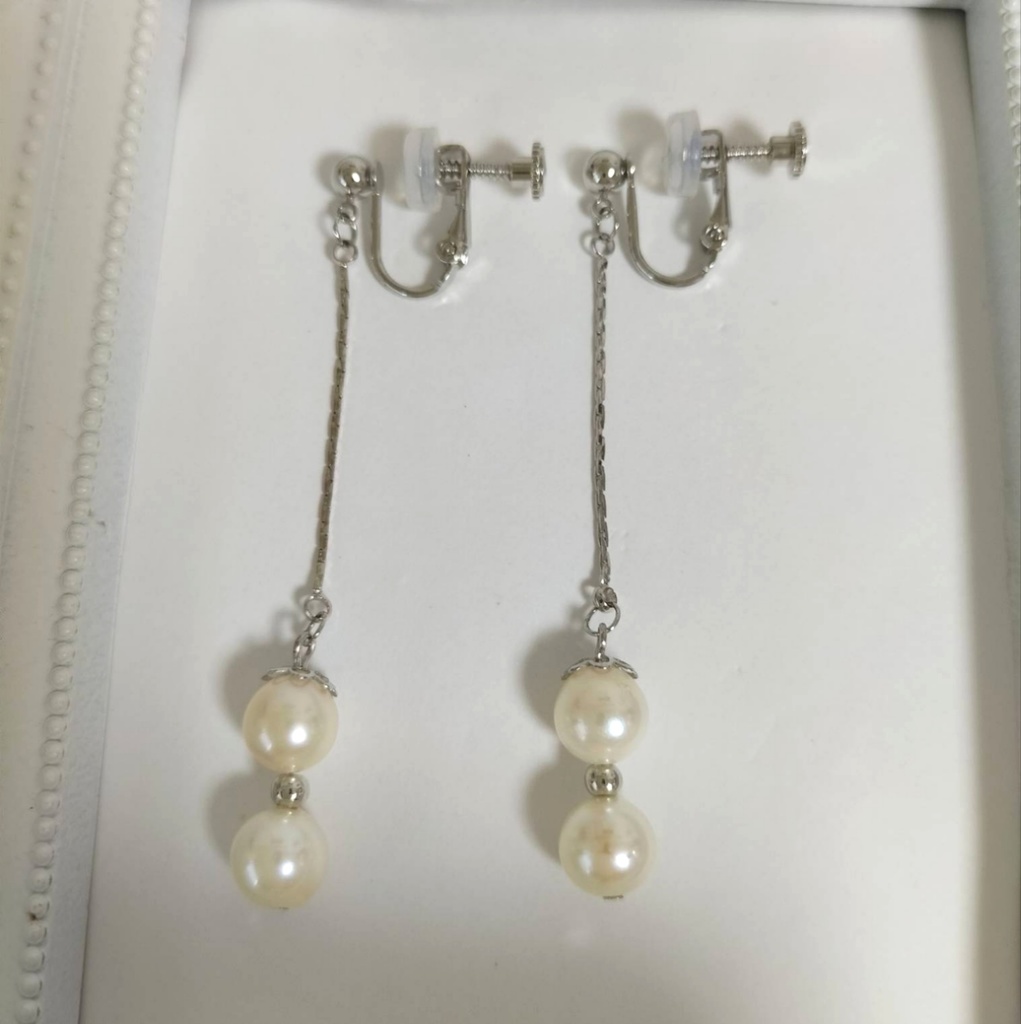 あこや真珠(日本産)のネジバネ式イヤリング