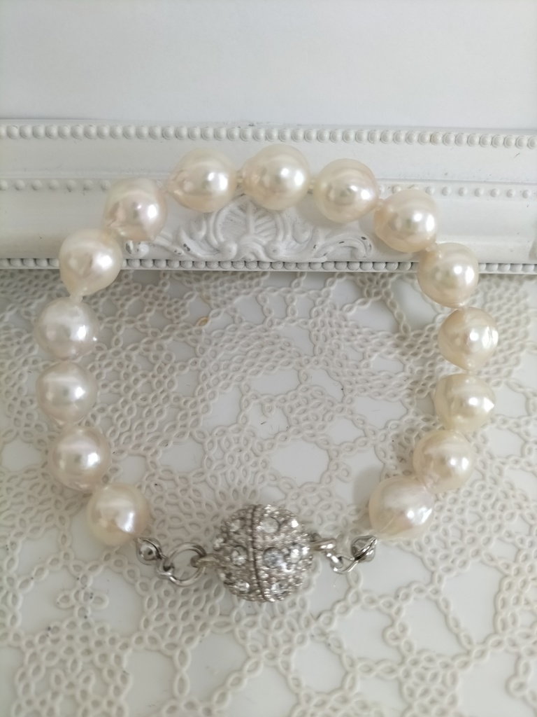 あこや真珠(日本産)のマグネット式ブレスレット