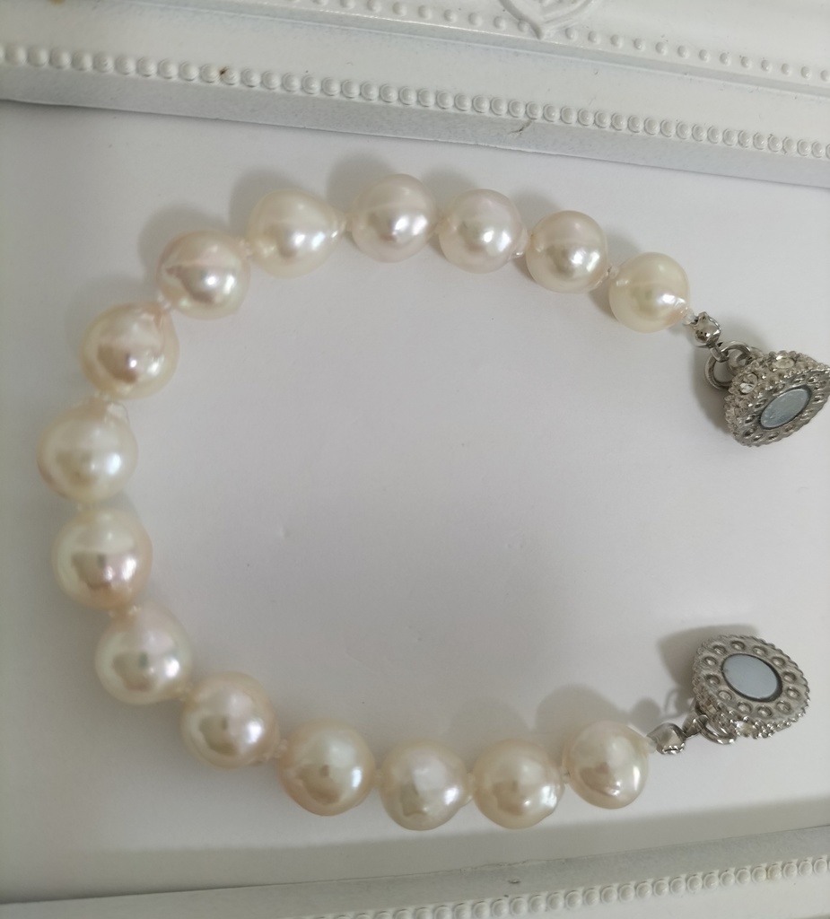 あこや真珠(日本産)のマグネット式ブレスレット