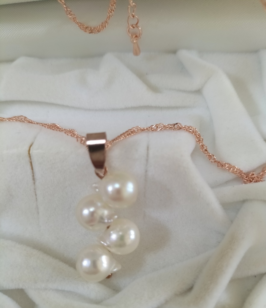 あこや真珠 クレオパトラ珠(日本産)のネックレス