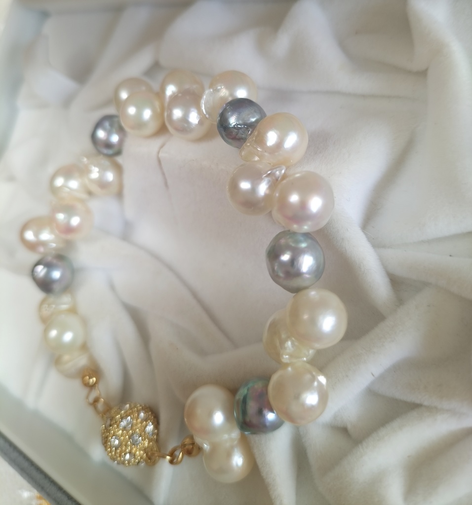 あこや真珠(日本産)のブレスレット