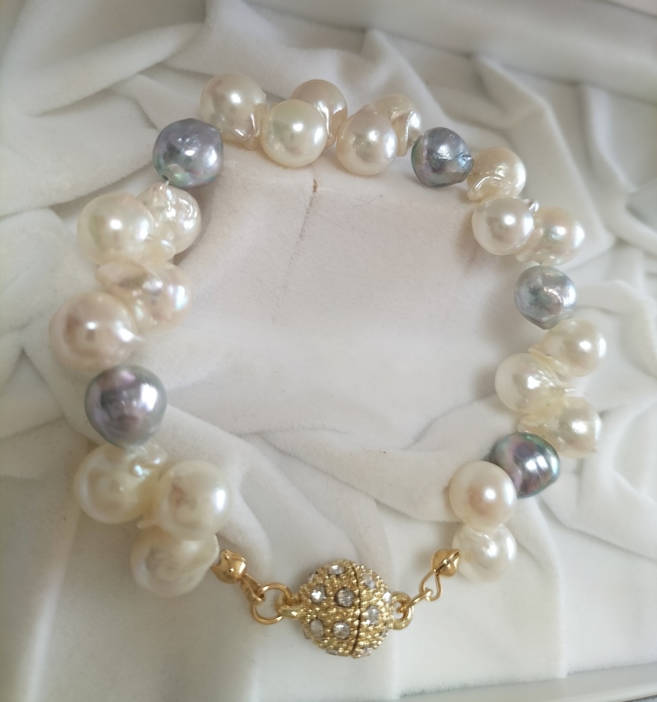 あこや真珠(日本産)のブレスレット