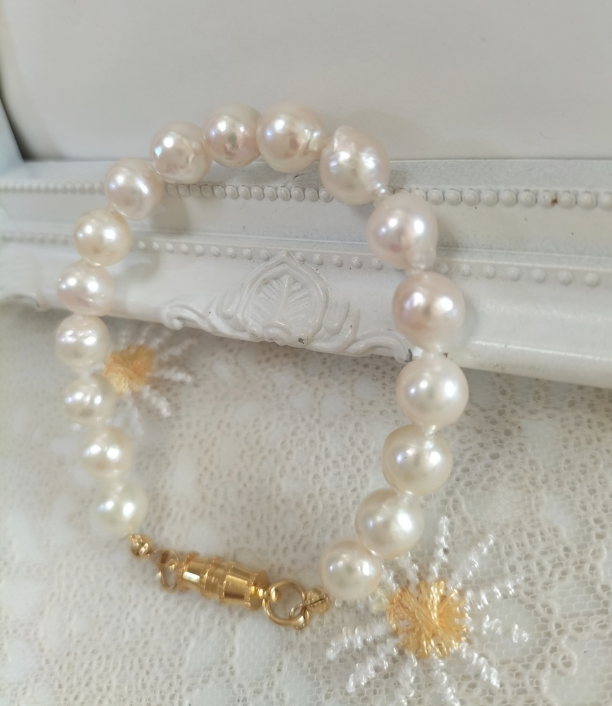 あこや真珠(日本産)のマグネット式ブレスレット