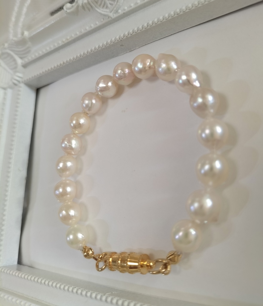 あこや真珠(日本産)のマグネット式ブレスレット