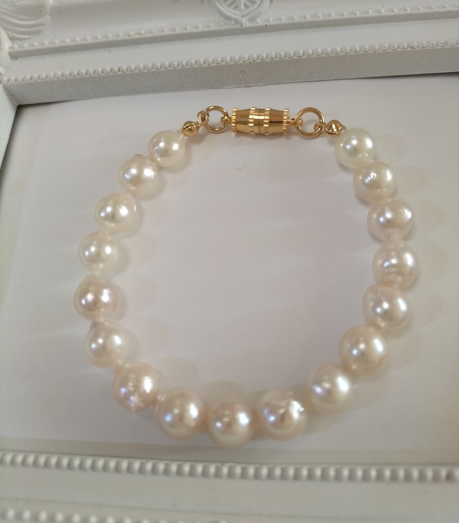あこや真珠(日本産)のマグネット式ブレスレット
