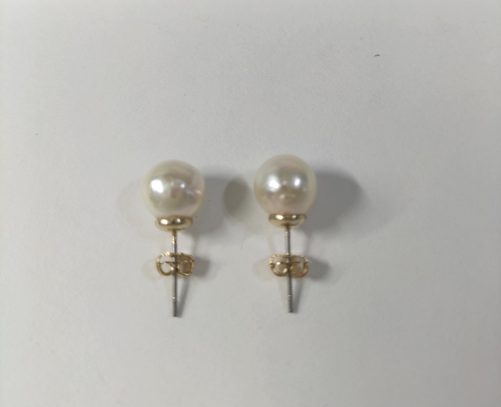 あこや真珠(日本産)のピアス