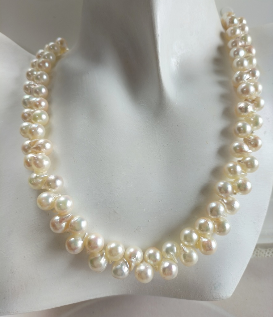 日本産あこや真珠、クレオパトラ珠のネックレス